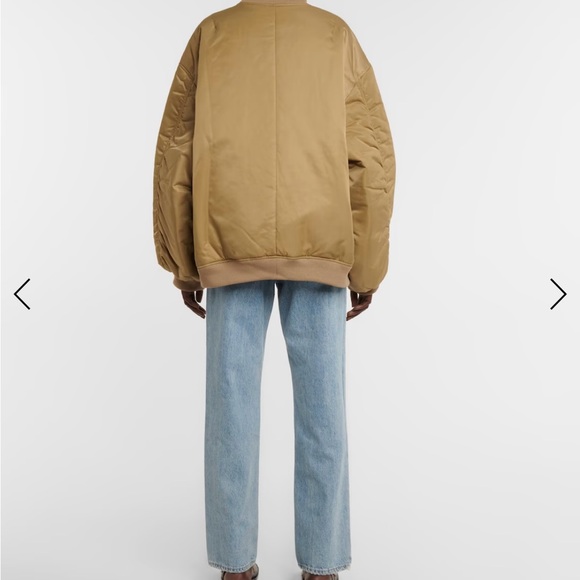 THE FRANKIE SHOP
Astra technical bomber jacket
Size:XS/S - Picture 3 of 4